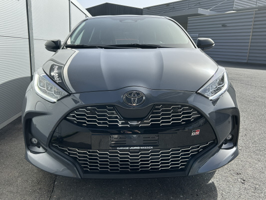 TOYOTA Yaris 1.5 GR Sport e-CVT-image-1