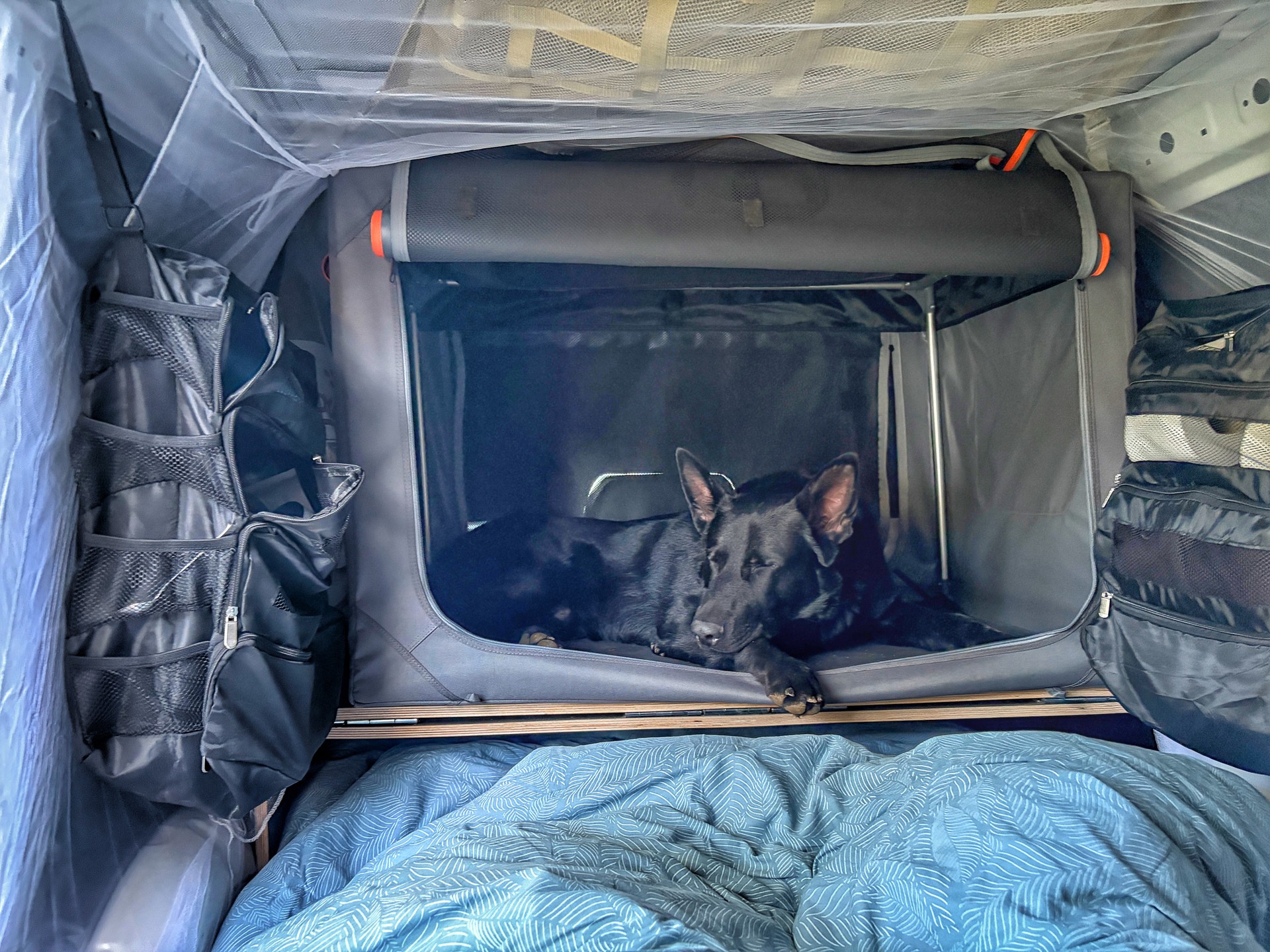 VW 2.0 TDI 4motion Micro Camper-image-14
