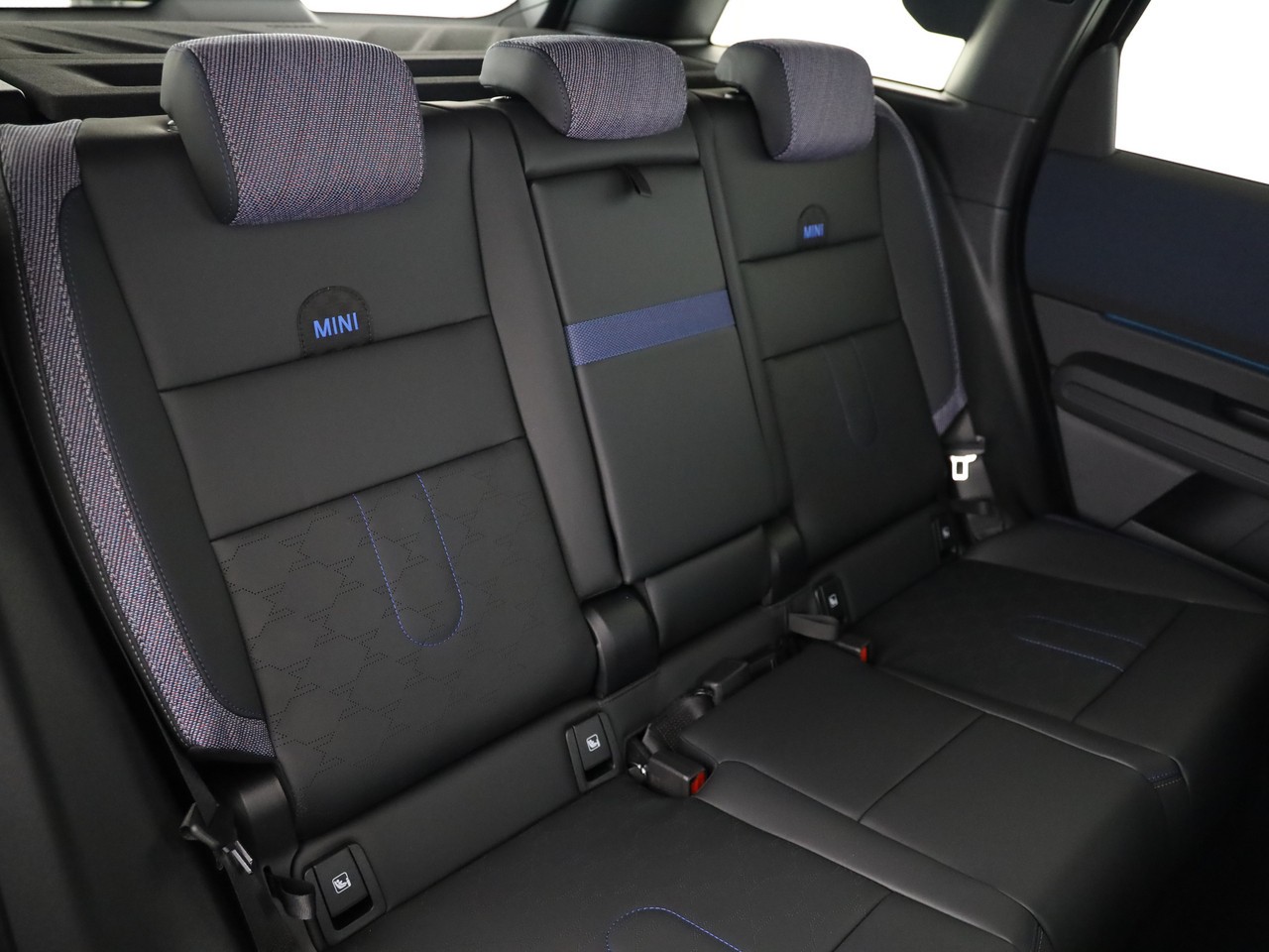 MINI Countryman E-image-14