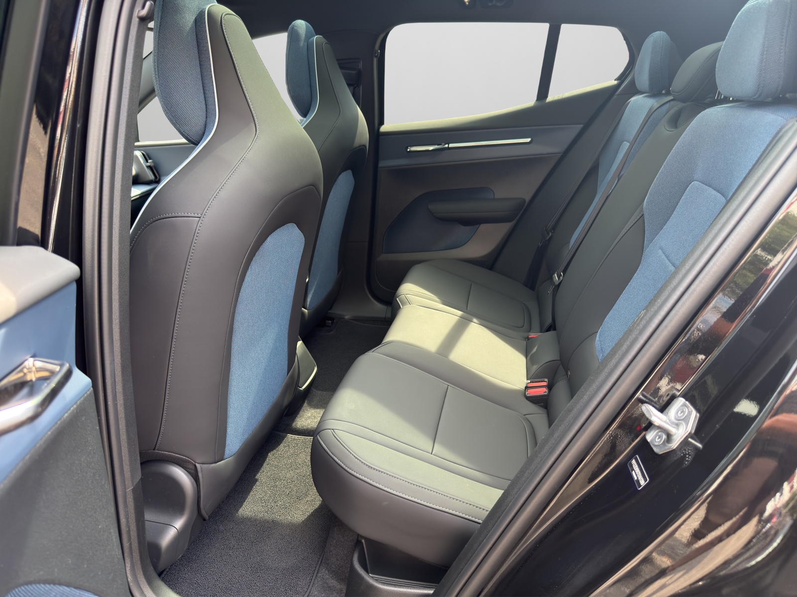 VOLVO EX30 E60 Twin Ultra Performance AWD-image-15