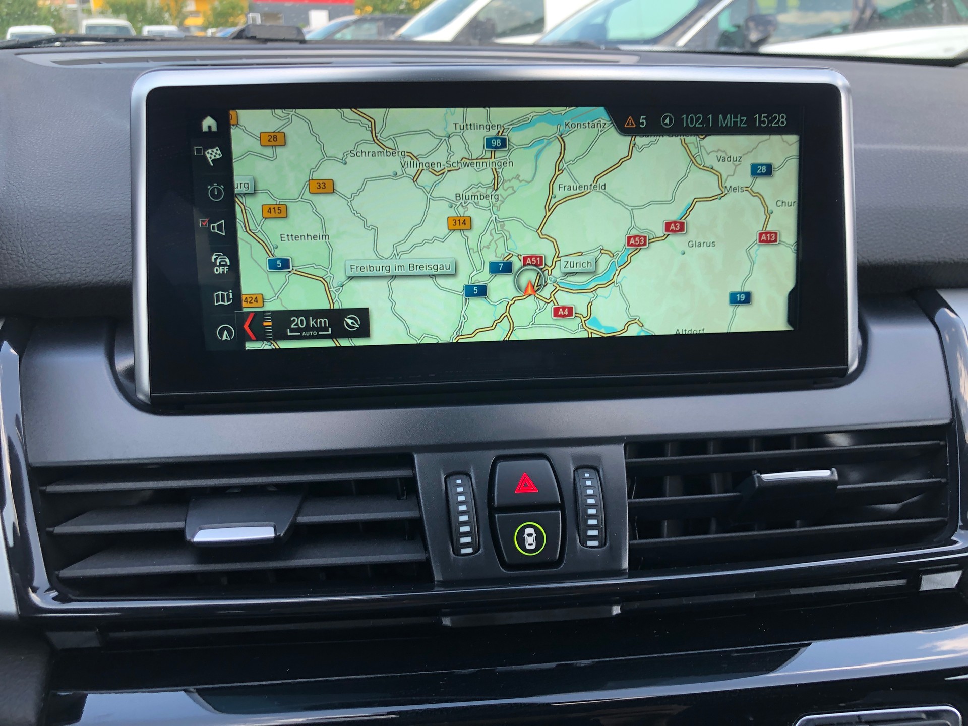BMW 218d xDrive Active Tourer Steptronic-image-8