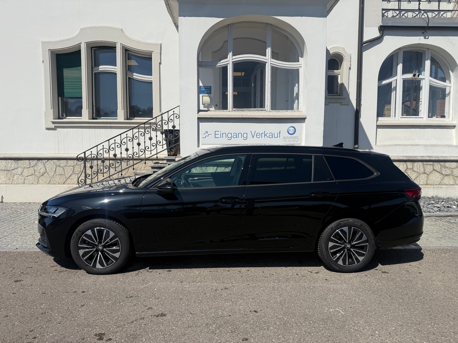SKODA Superb Combi 2.0 TSI Selection 4x4 DSG-showroom-element-3