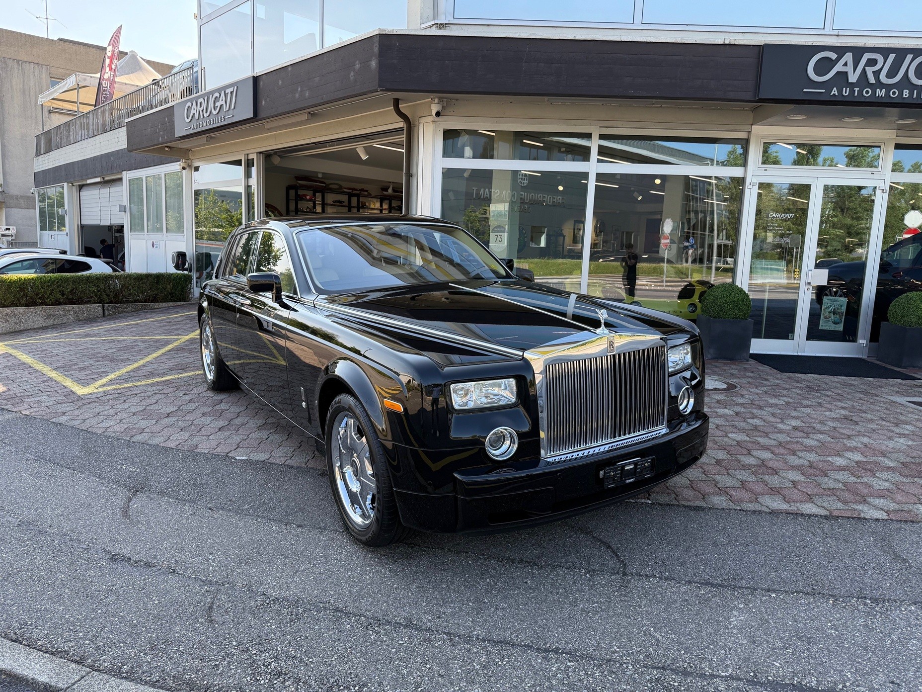 ROLLS-ROYCE Phantom 6.7 V12-showroom-element-1