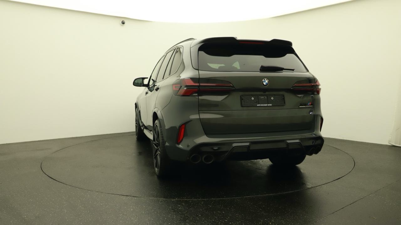 BMW X5M Competition-showroom-element-3