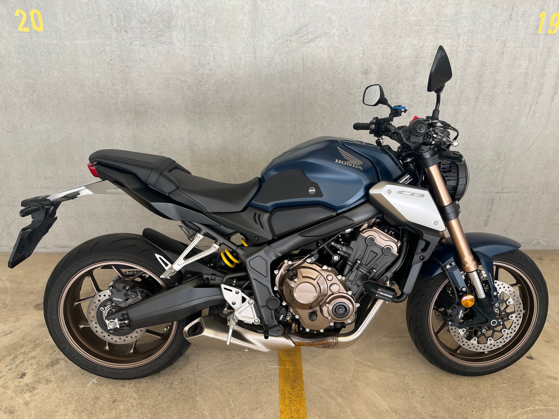 HONDA CB 650 R-image-0