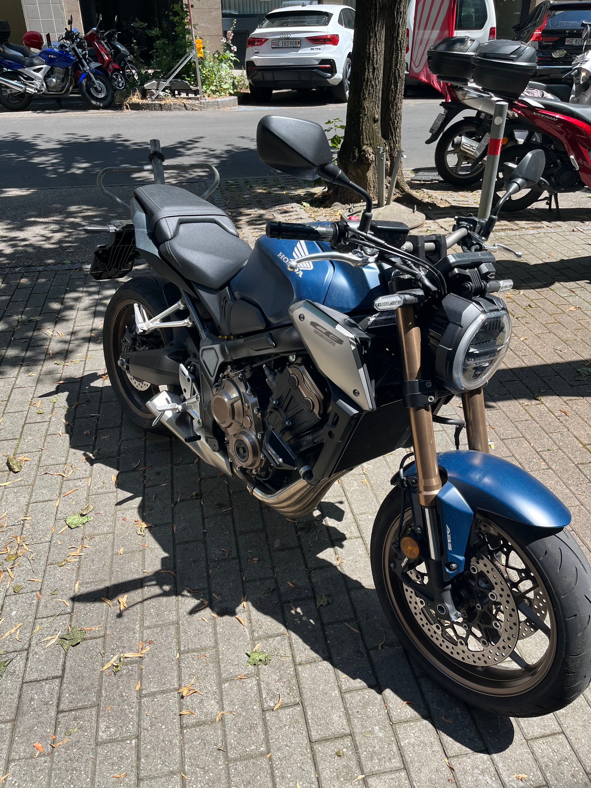HONDA CB 650 R-image-11