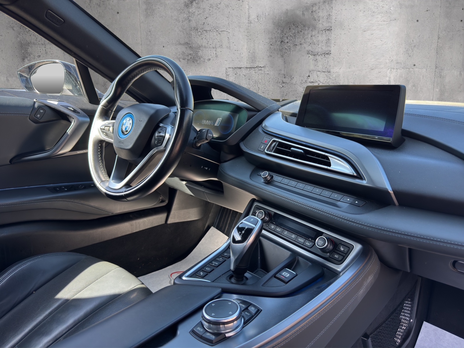 BMW i8 Coupé-image-10