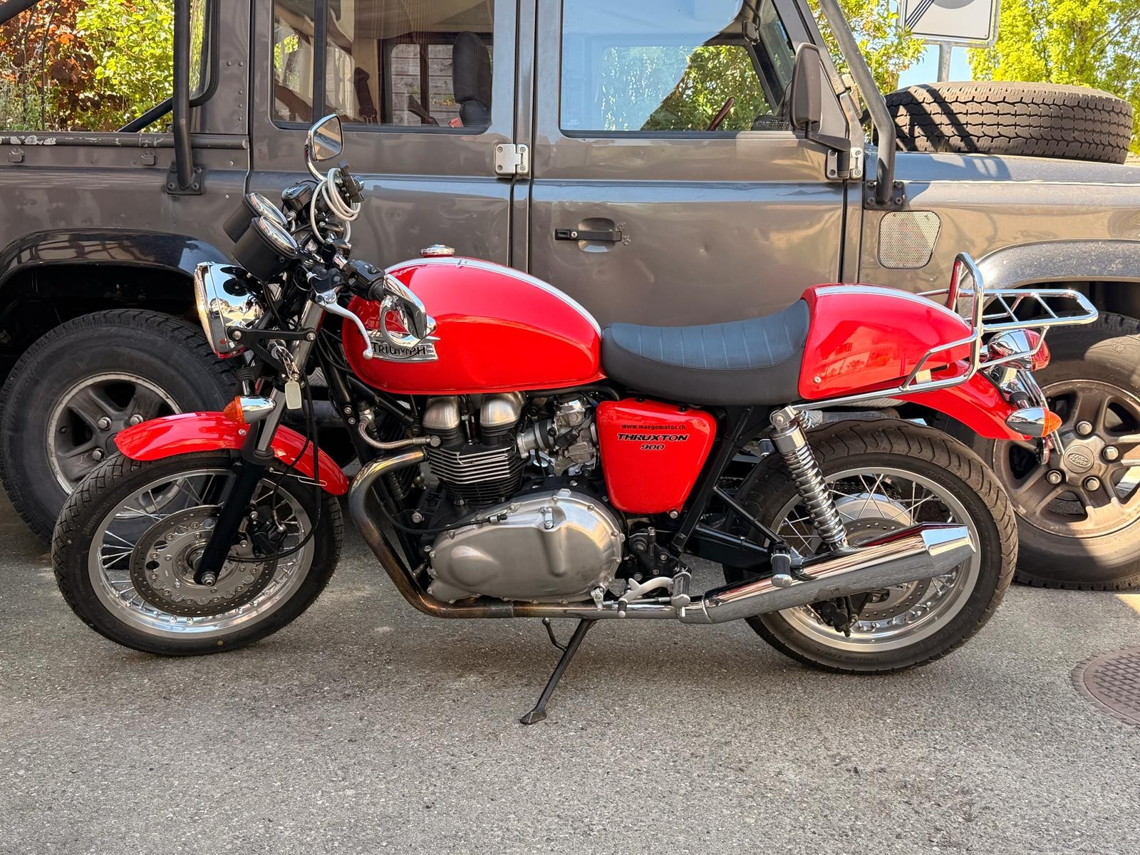 TRIUMPH Thruxton 900 i-image-1