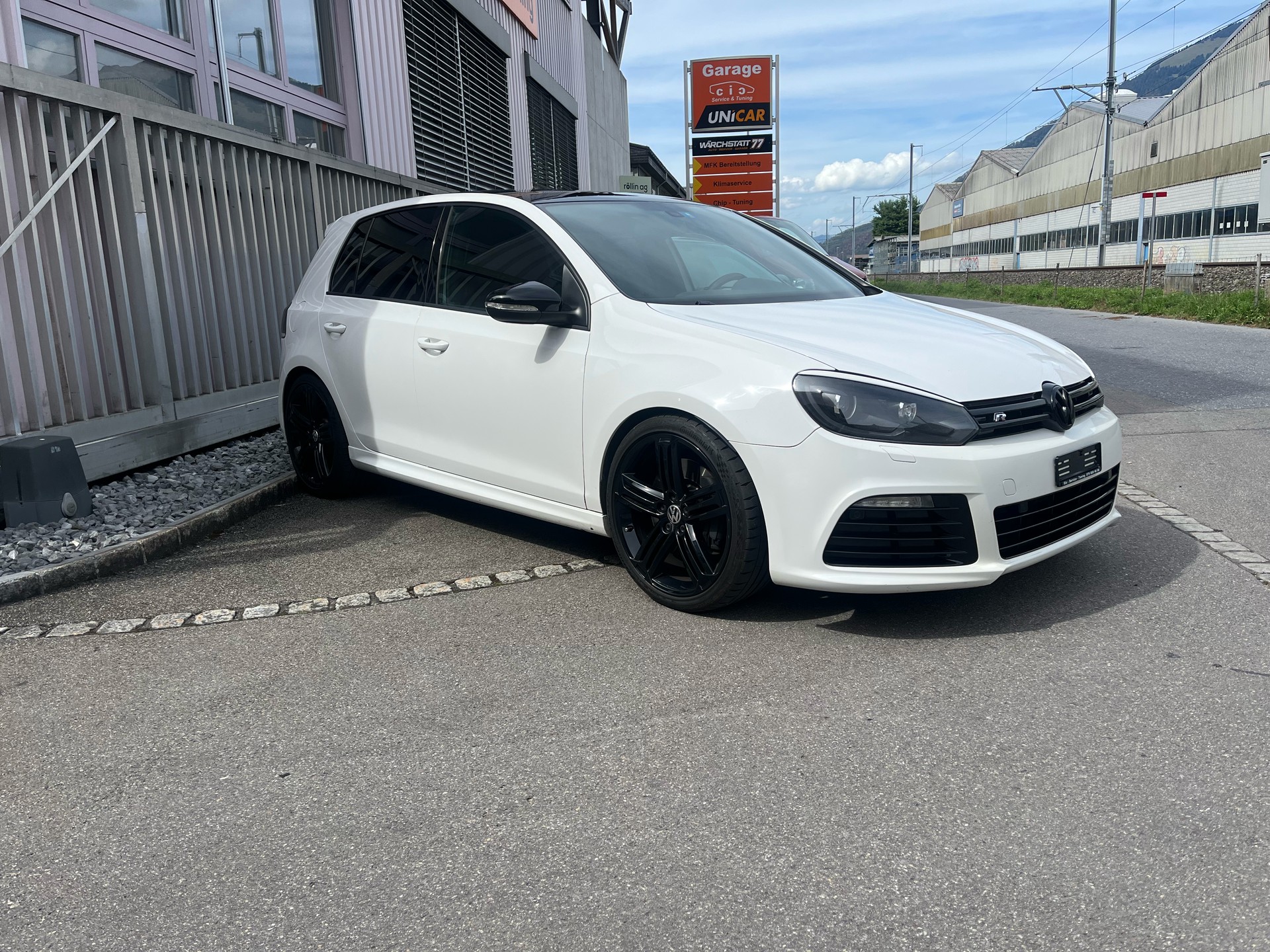 VW Golf 2.0 TSI R 4Motion DSG-showroom-element-2