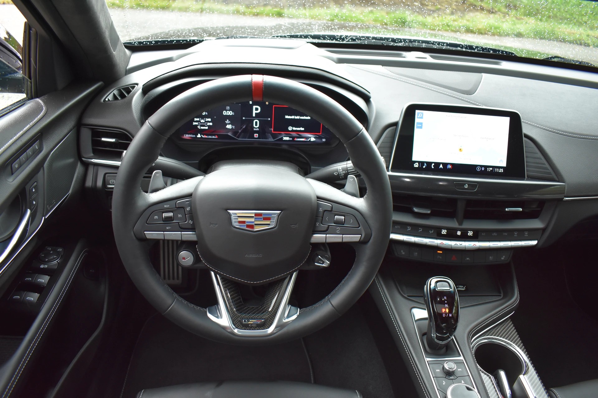CADILLAC CT4 Blackwing-image-10