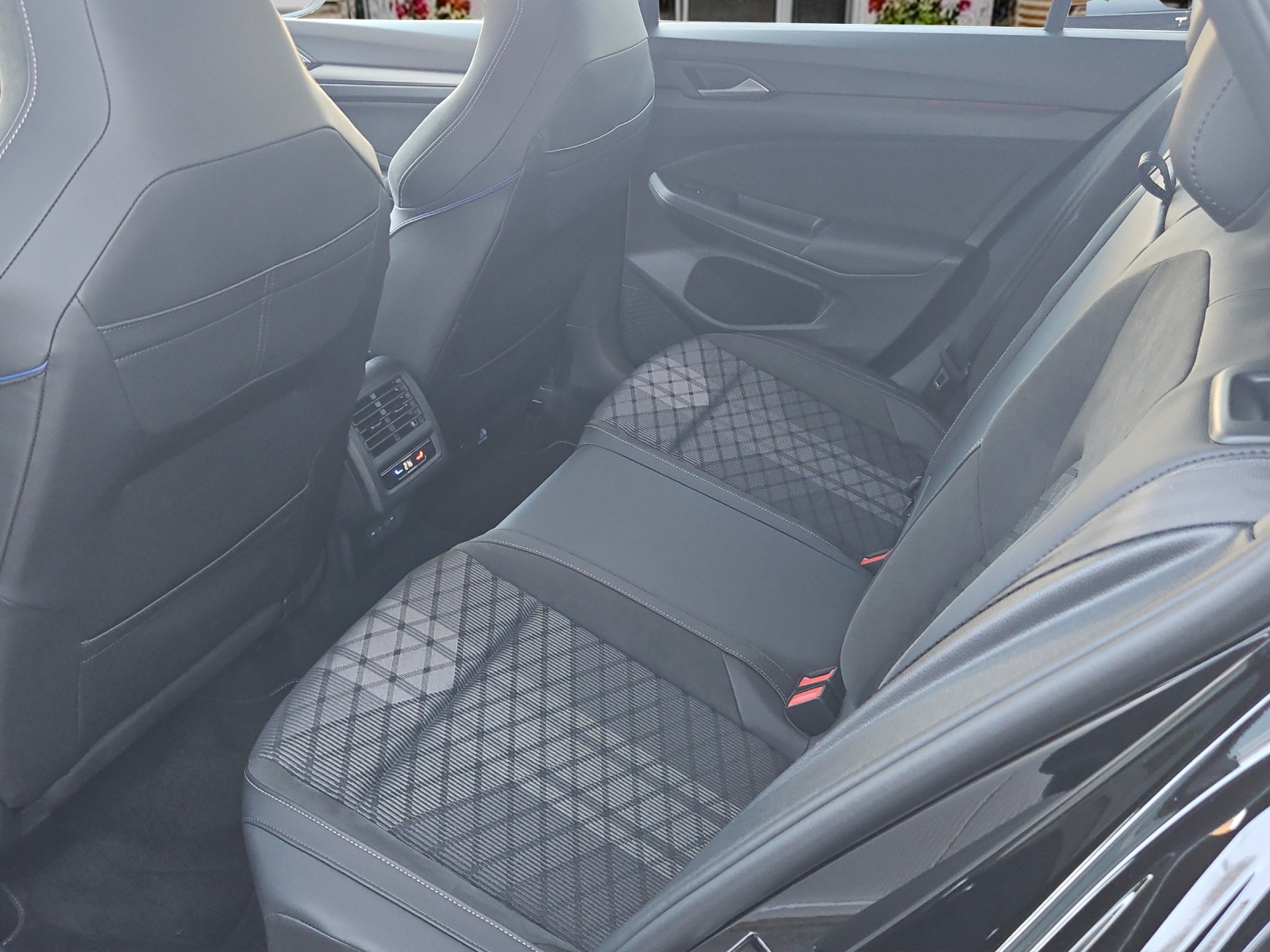 VW Golf 1.5 e TSI mHEV R-Line DSG-image-20