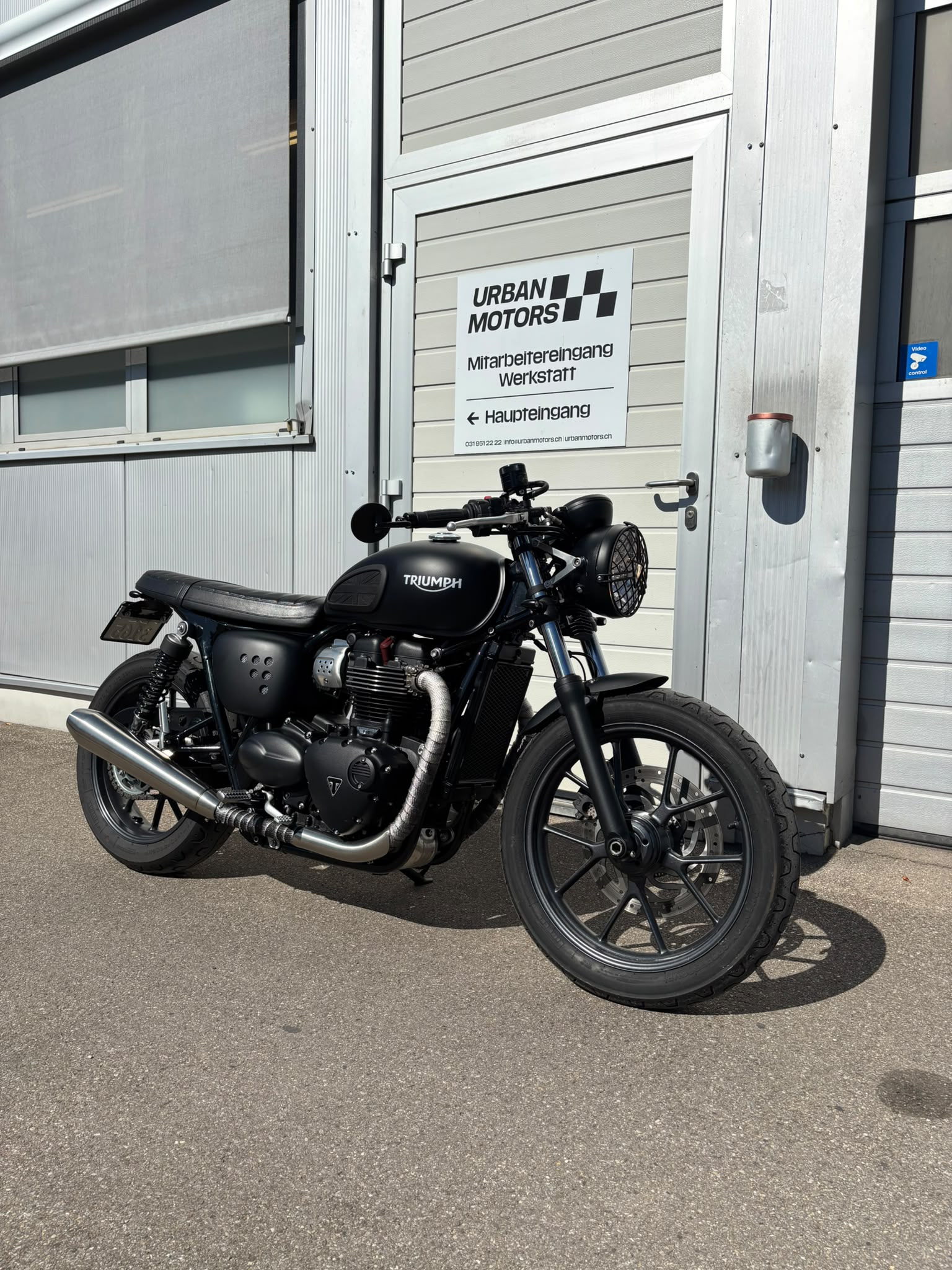 TRIUMPH Street Twin 900 i-image-1