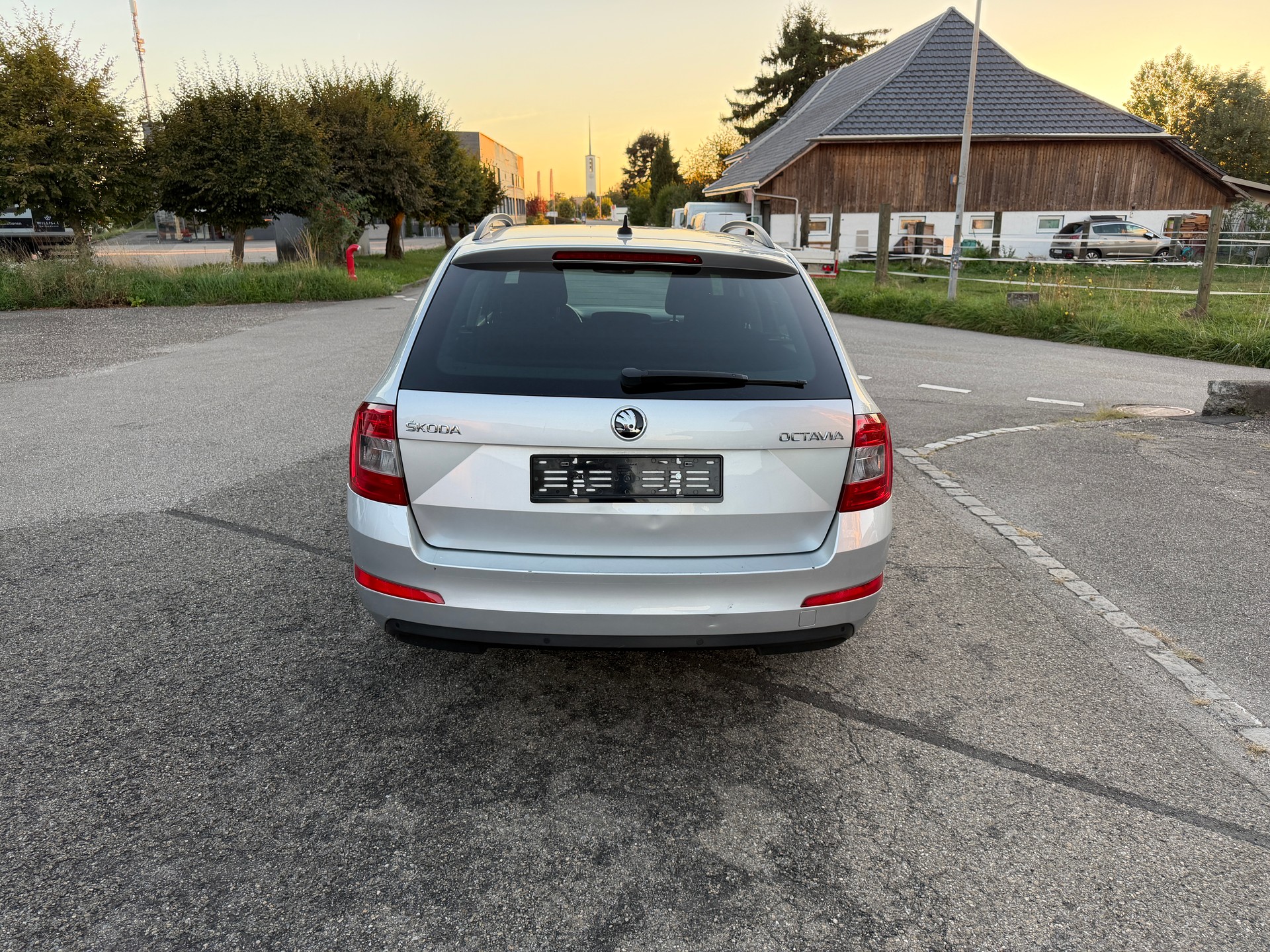 SKODA Octavia Combi 1.6 TDI Style DSG-showroom-element-3