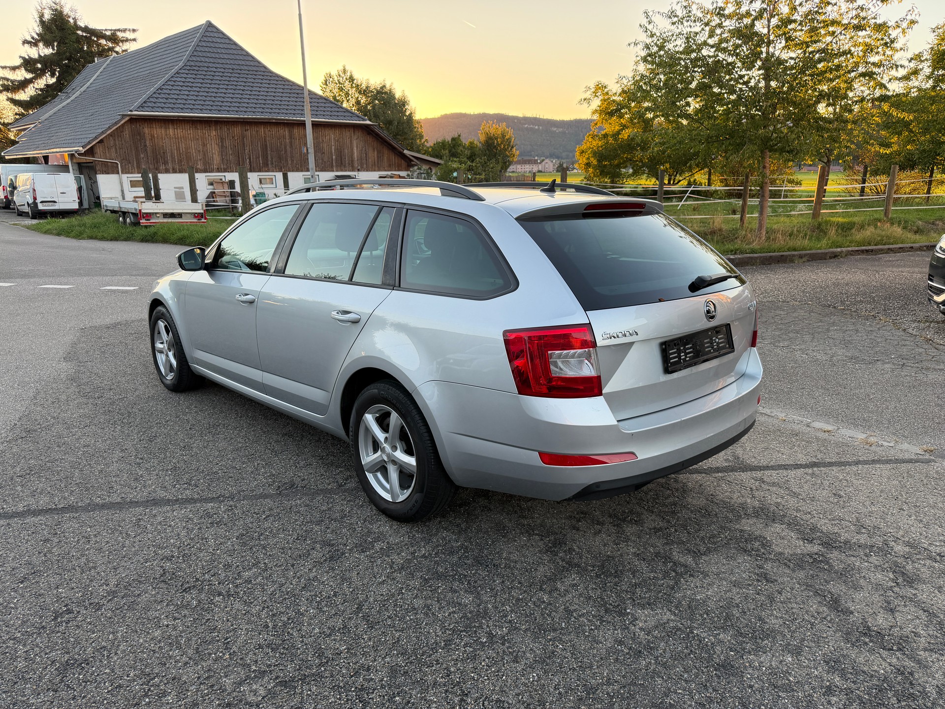 SKODA Octavia Combi 1.6 TDI Style DSG-showroom-element-2