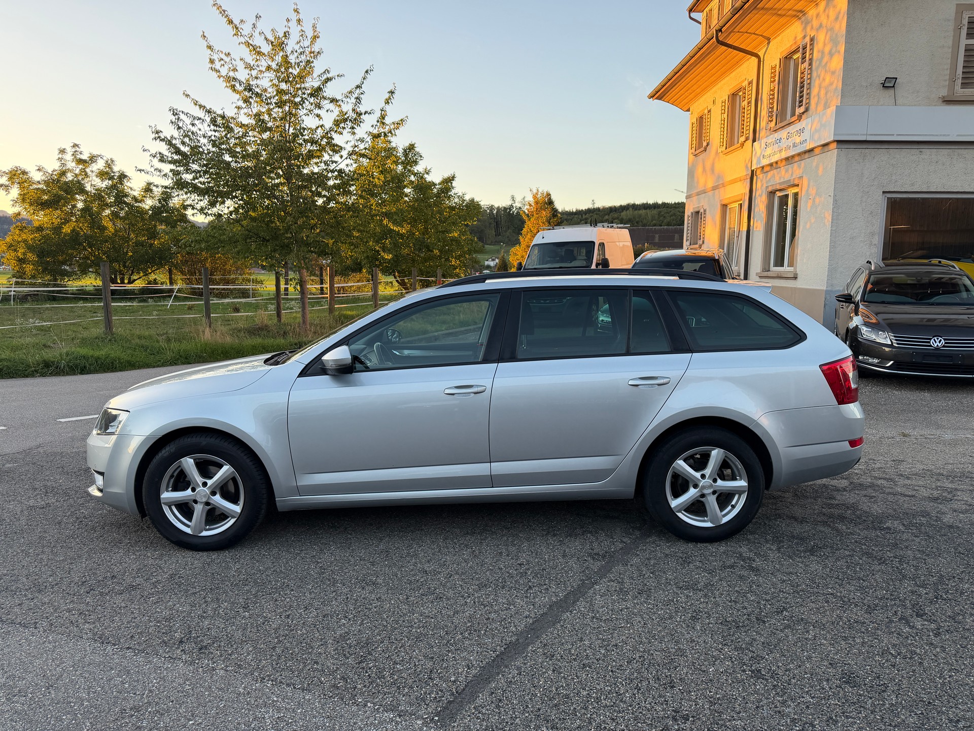 SKODA Octavia Combi 1.6 TDI Style DSG-showroom-element-1