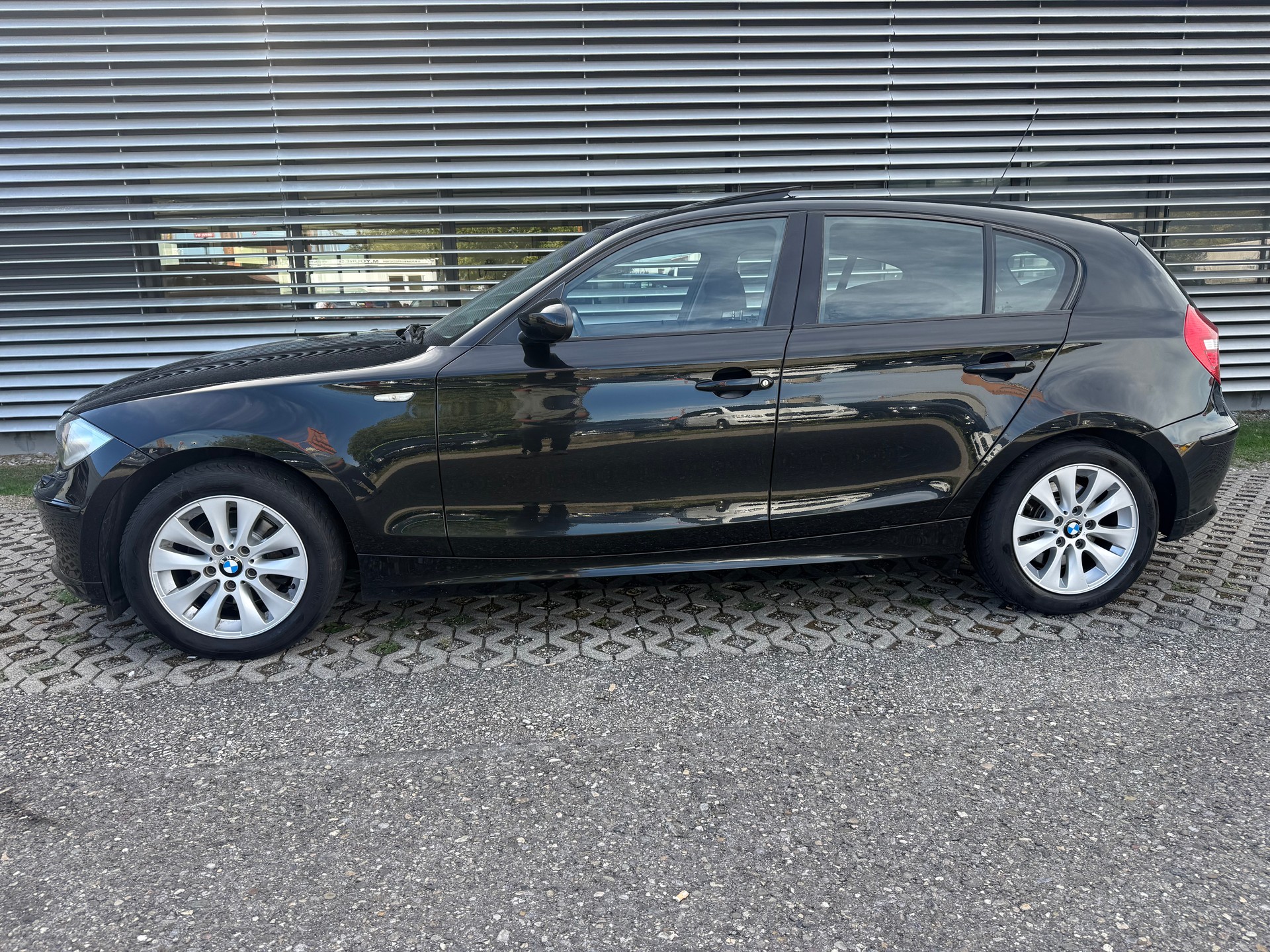 BMW 118d Access Steptronic-image-9