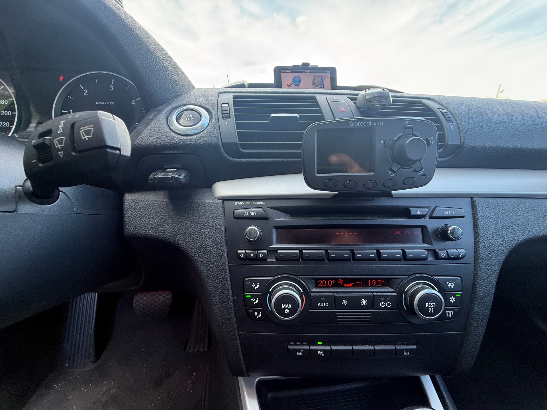 BMW 118d Access Steptronic-image-3