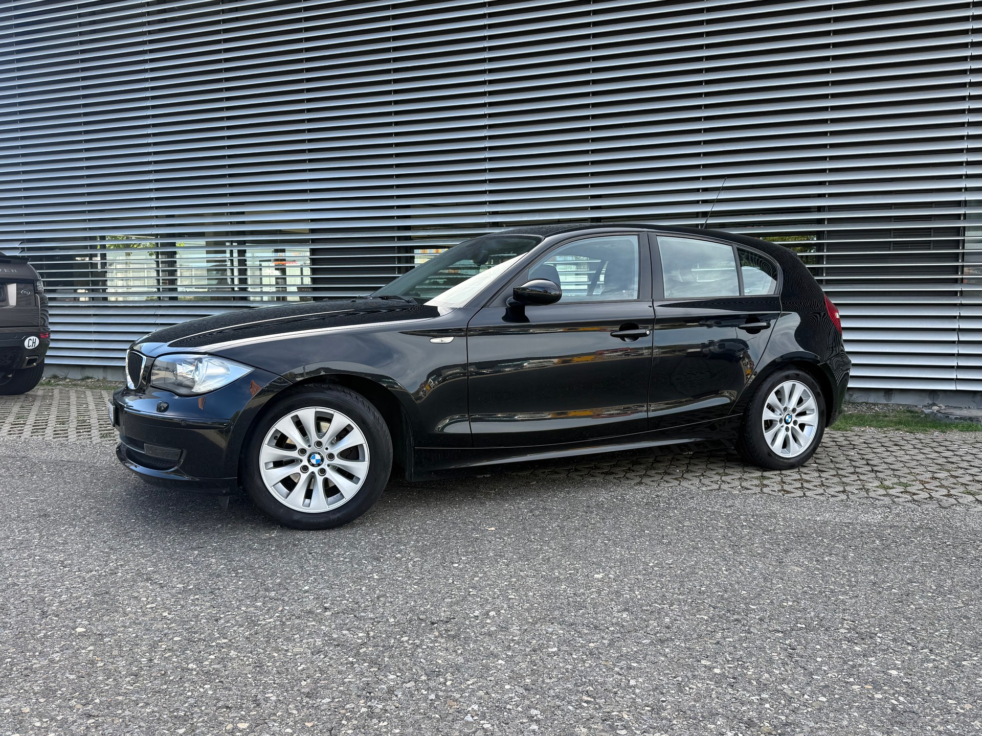 BMW 118d Access Steptronic-image-12