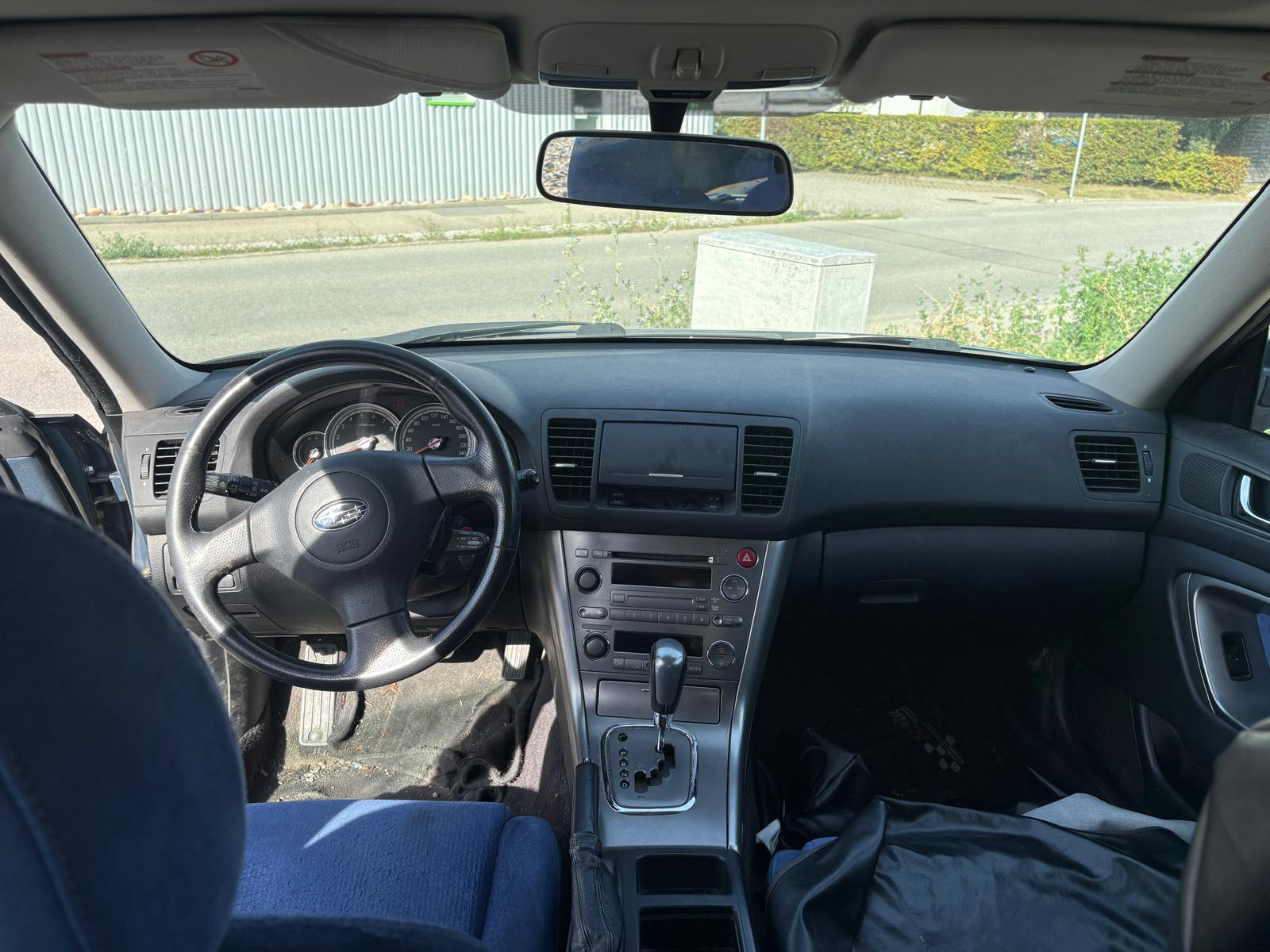 SUBARU Outback 2.5i AWD-image-8