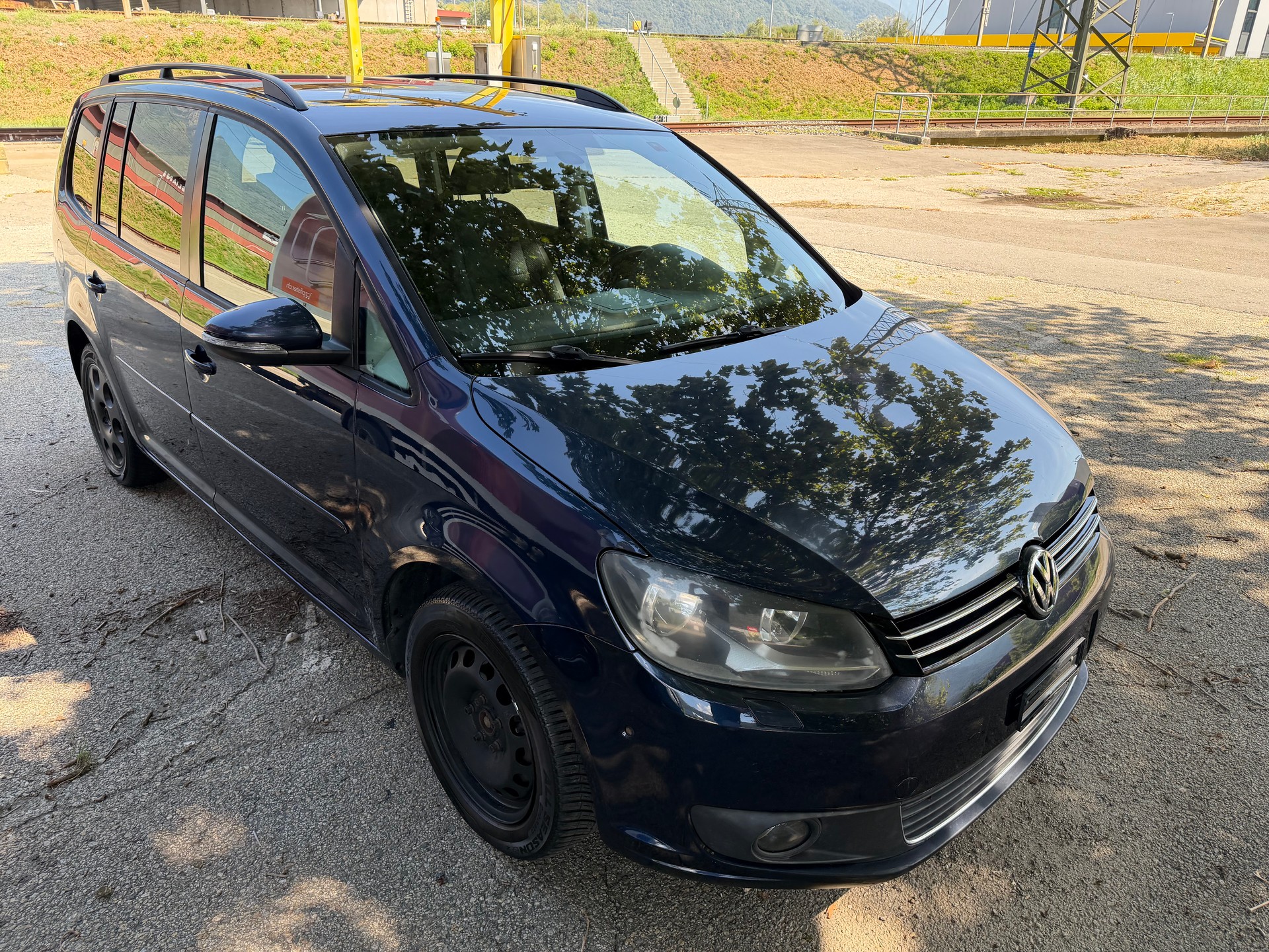 VW Touran 1.6 TDI Trendline DSG
