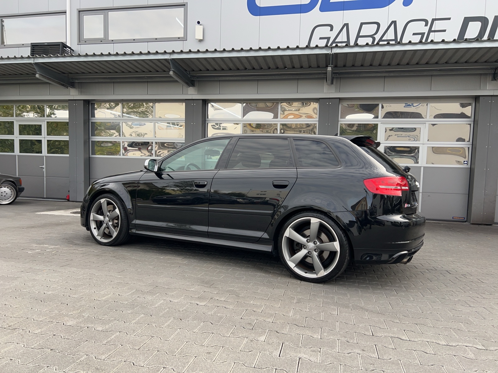 AUDI RS3 Sportback 2.5 TFSI quattro S-tronic-showroom-element-2