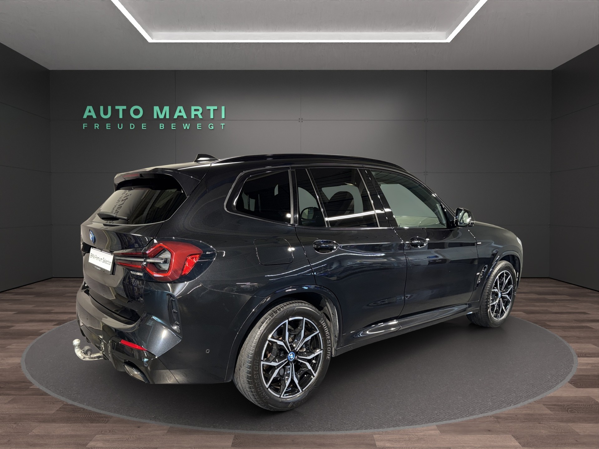BMW X3 30e xDrive M Sport-showroom-element-3