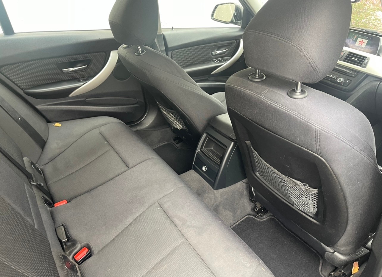 BMW 316d Touring Business Steptronic-image-8