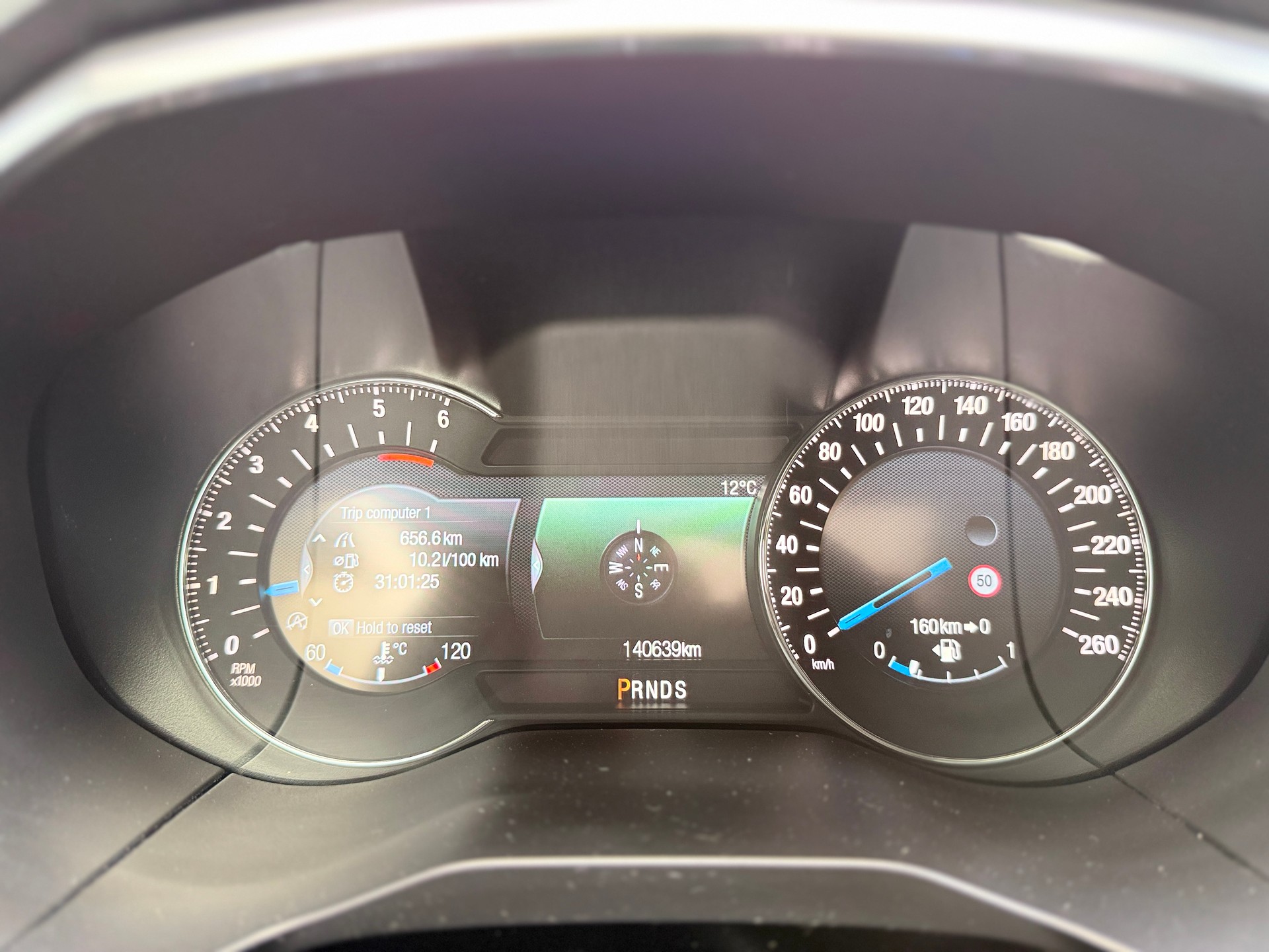 FORD S-Max 2.0 TDCi Trend AWD PoweShift * 7 Plätzer *-image-15