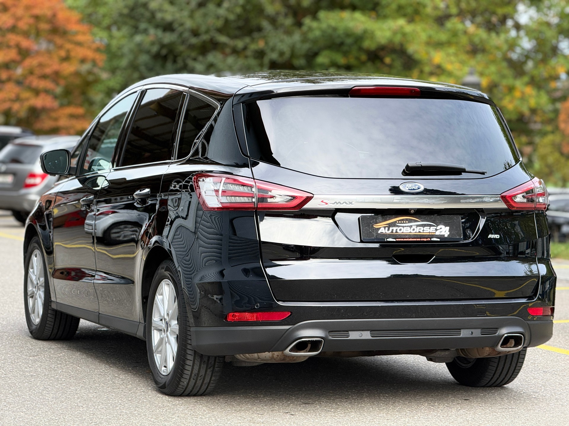 FORD S-Max 2.0 TDCi Trend AWD PoweShift * 7 Plätzer *-showroom-element-3