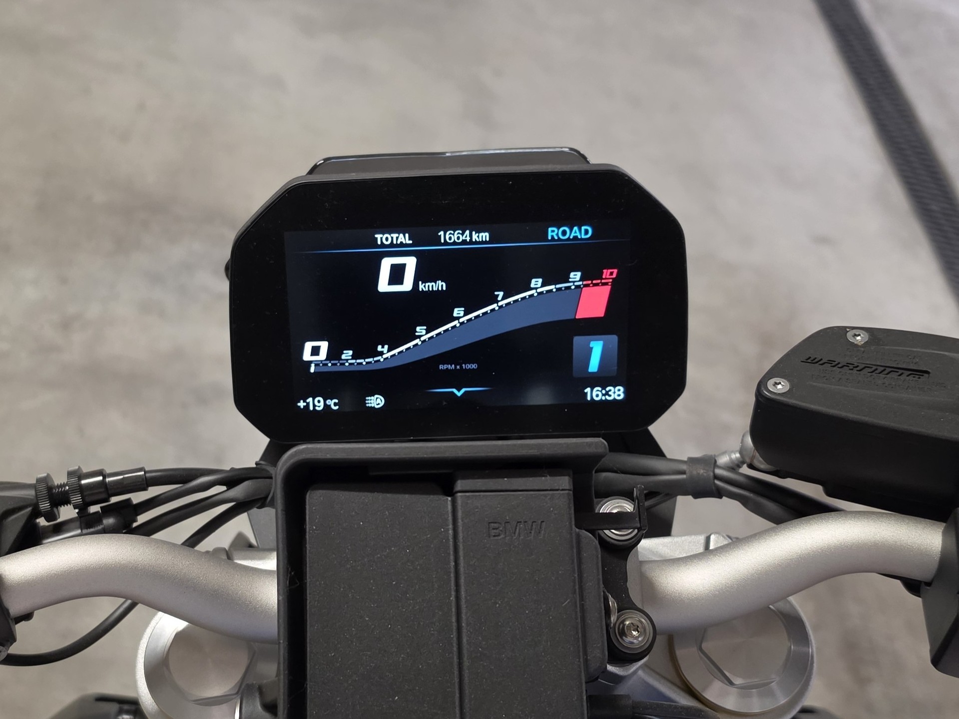 BMW F 900 R A2 (35kW) ABS-image-5