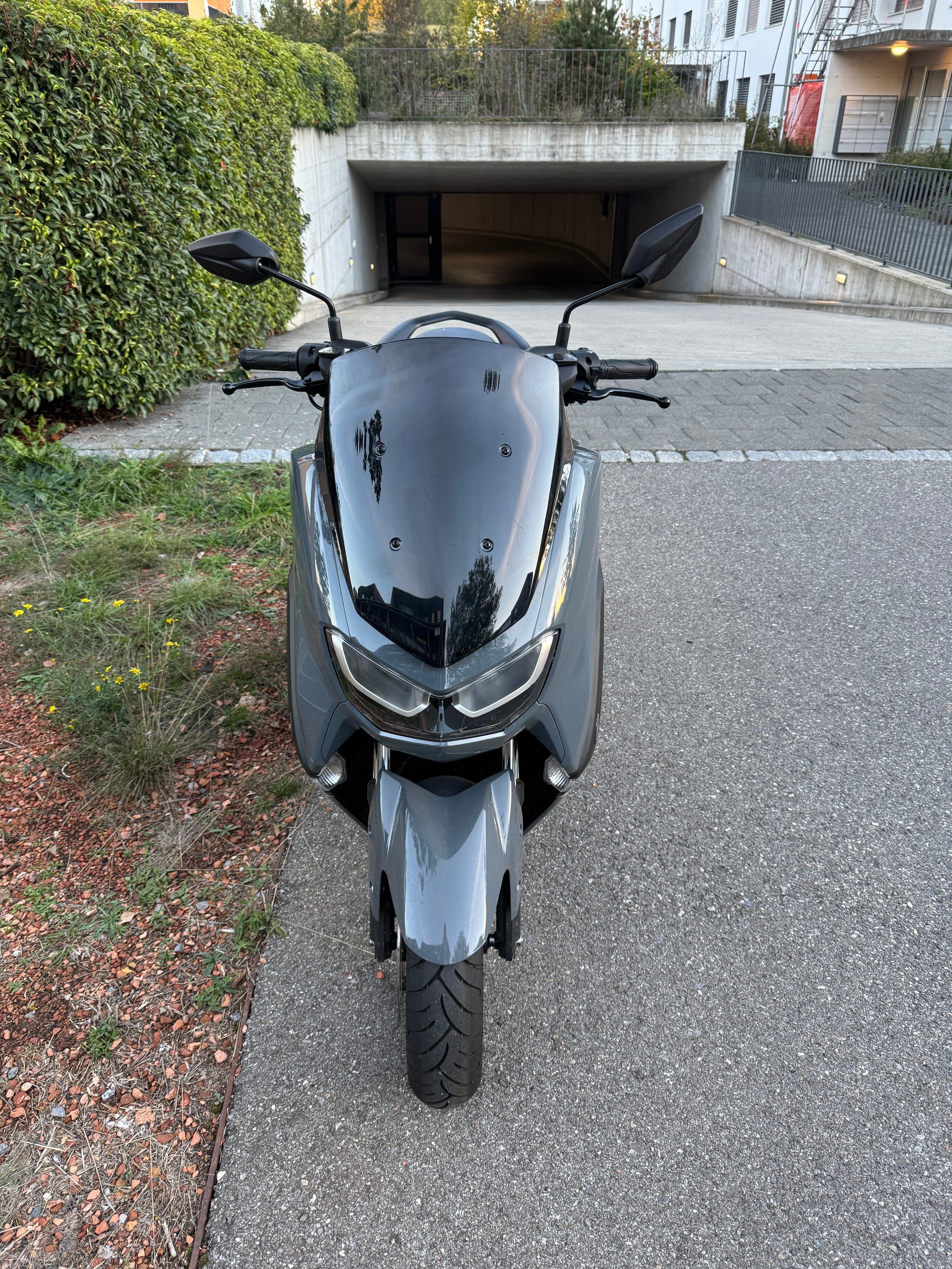 YAMAHA N-Max GPD 125-image-1
