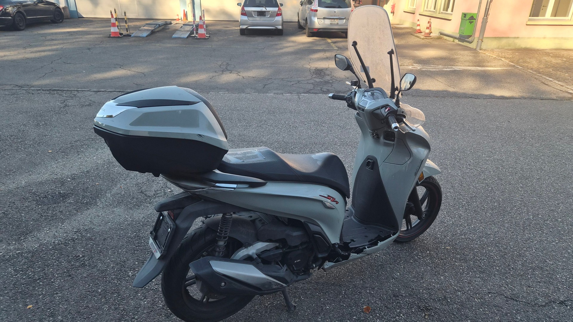 HONDA SH 350-image-4