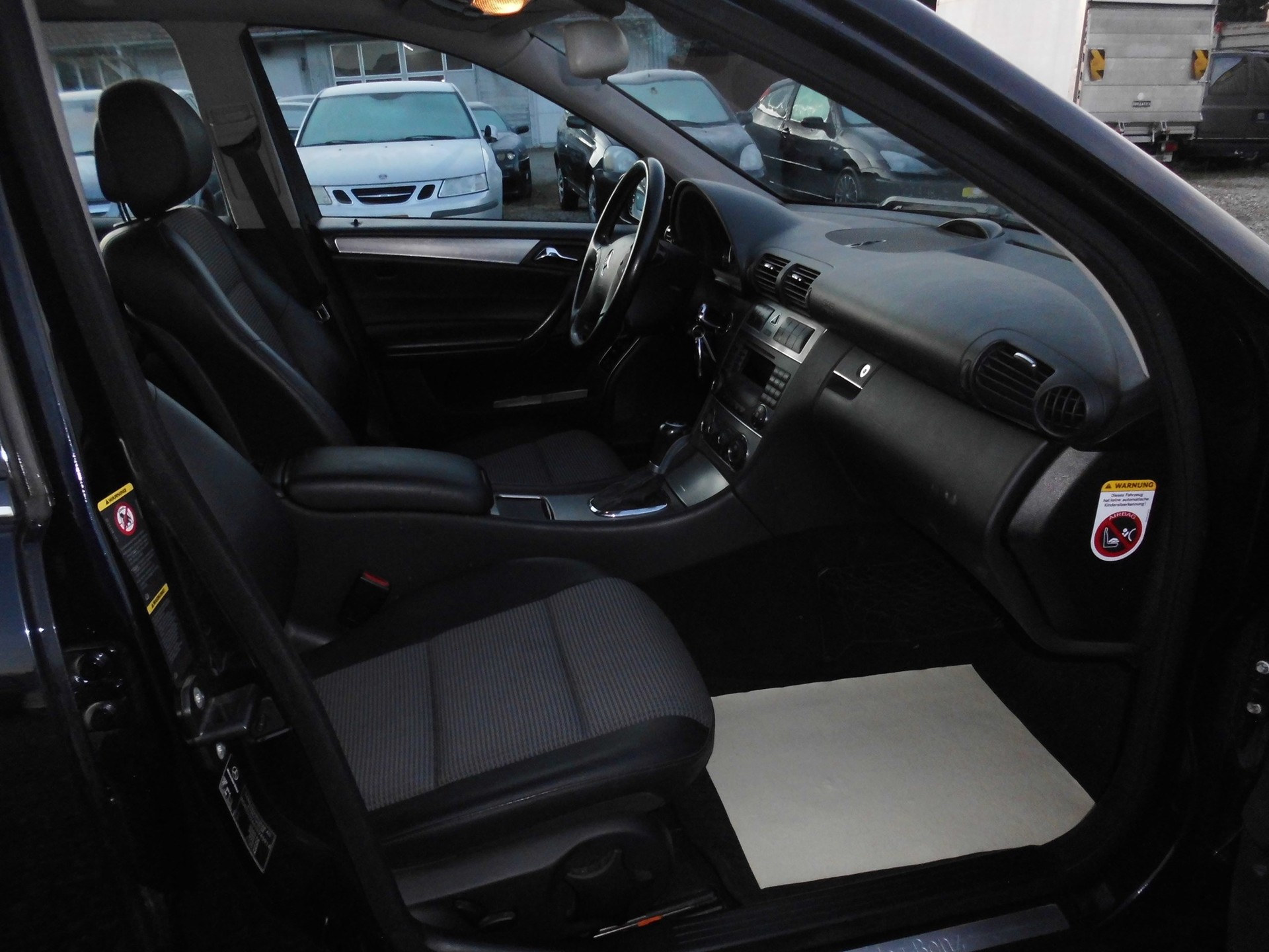 MERCEDES-BENZ C 180 Kompressor Avantgarde-image-15