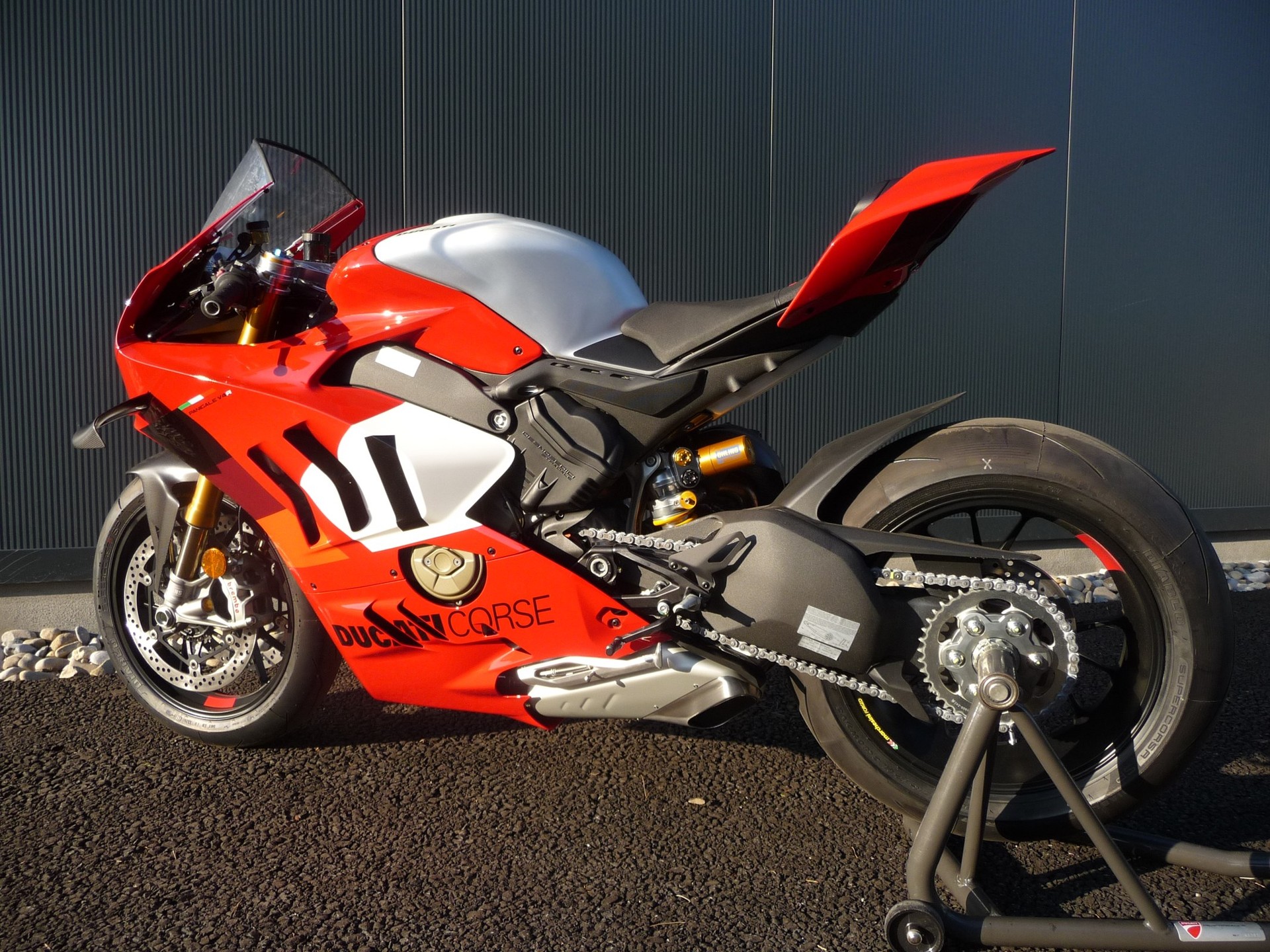 DUCATI PANIGALE V4 R-image-3