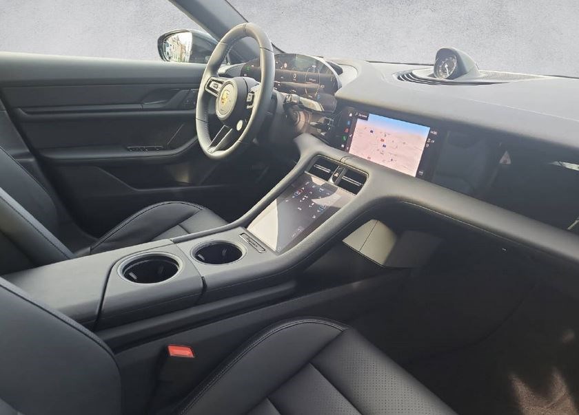 PORSCHE Taycan 4S-image-4