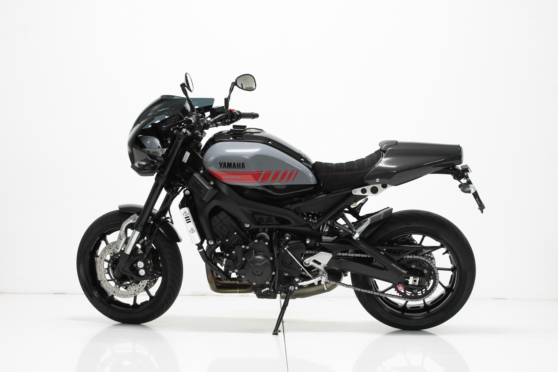 YAMAHA XSR 900 Abarth-image-2