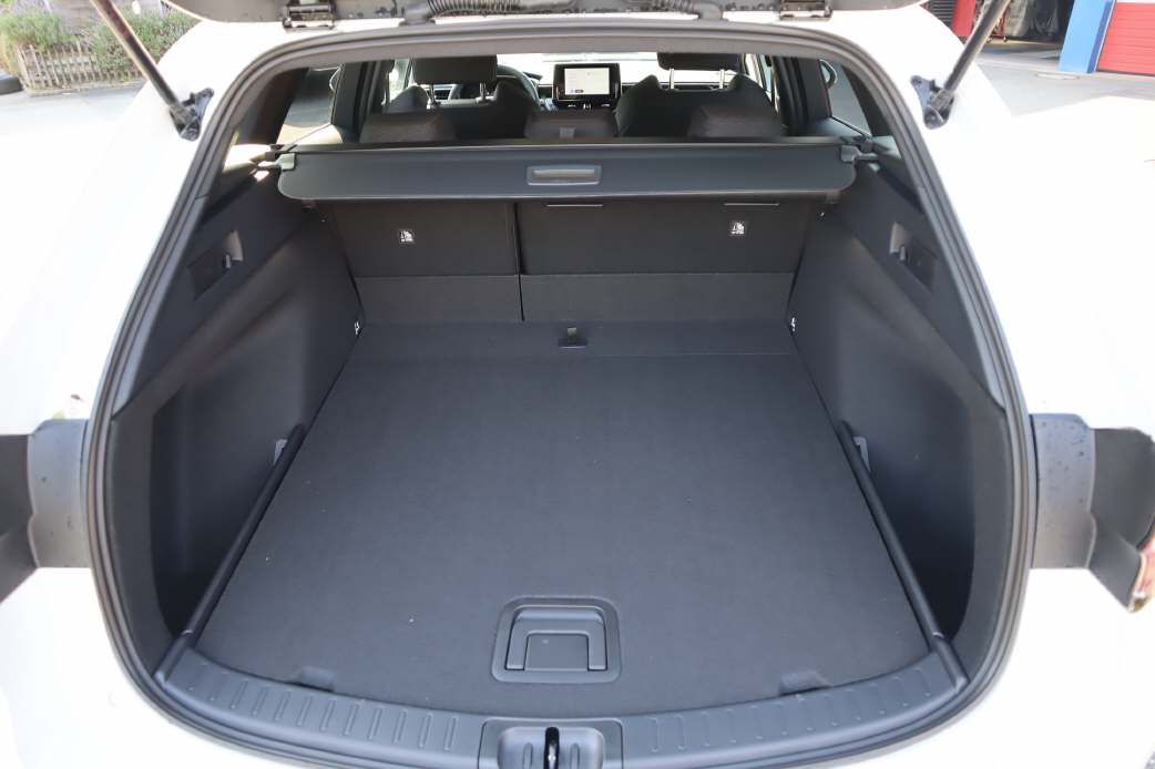 SUZUKI Swace 1.8 Compact Top Hybrid-image-9