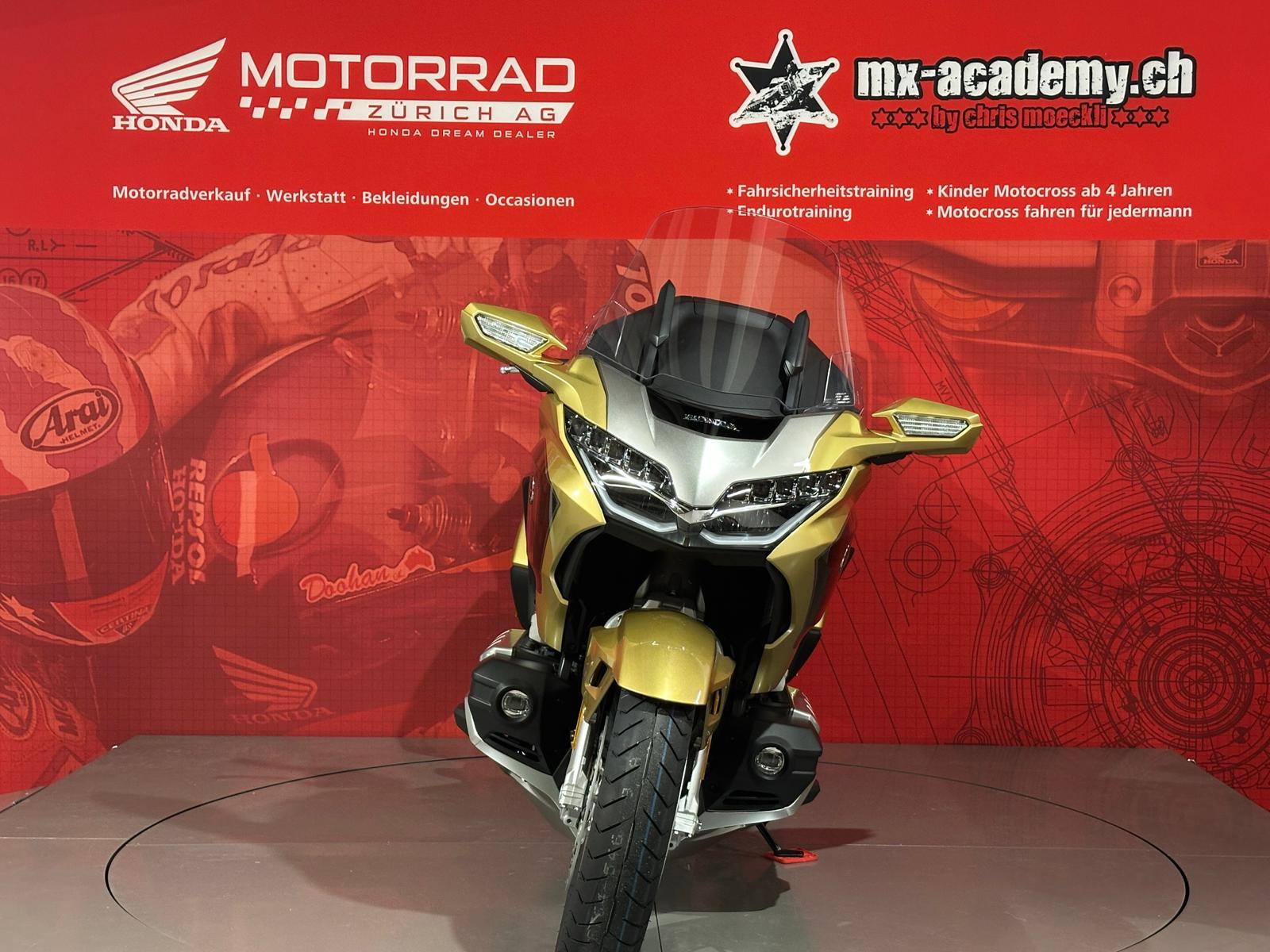 HONDA Gold Wing *Eternal Gold*-image-2