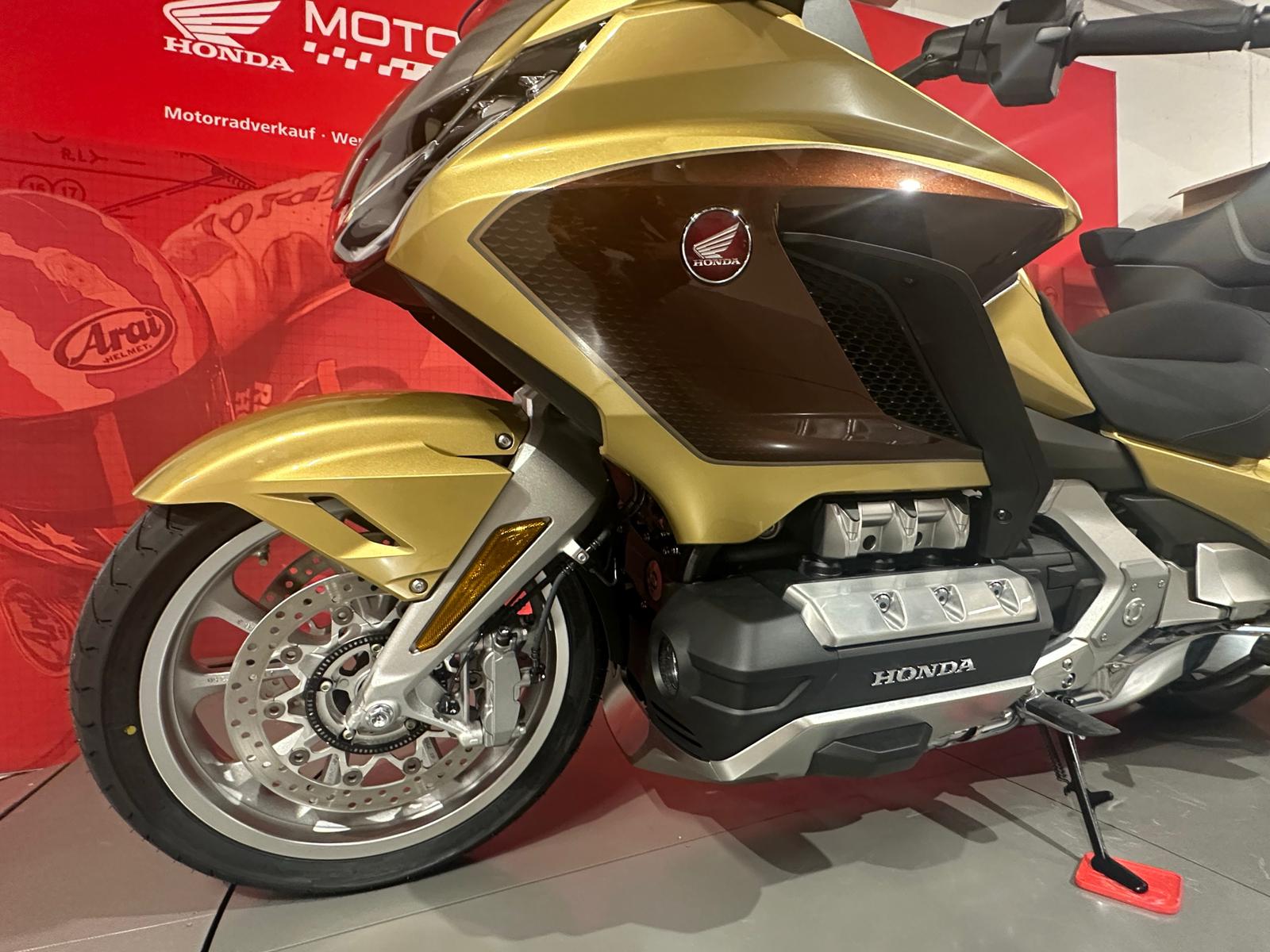 HONDA Gold Wing *Eternal Gold*-image-4