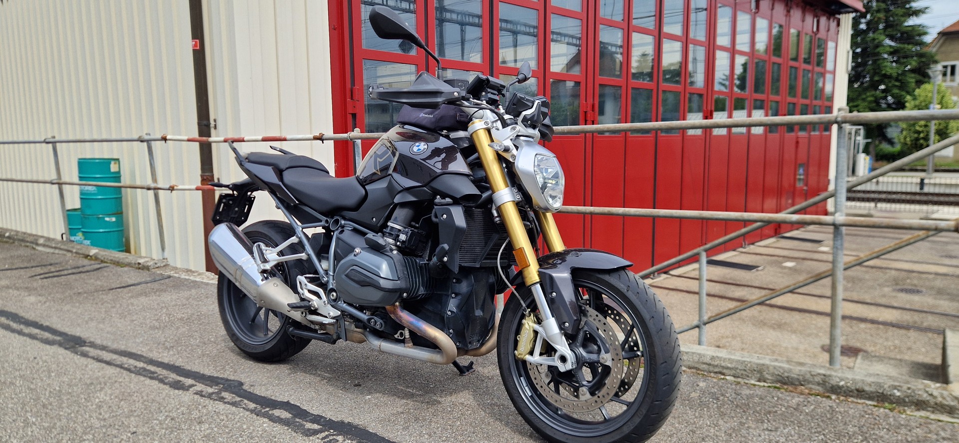 BMW R 1200 R ABS-image-1