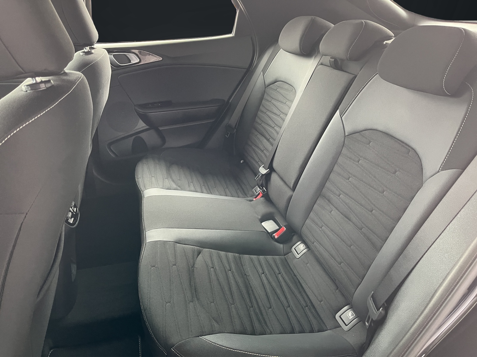 KIA XCeed 1.5 T-GDi GT-Line-image-11