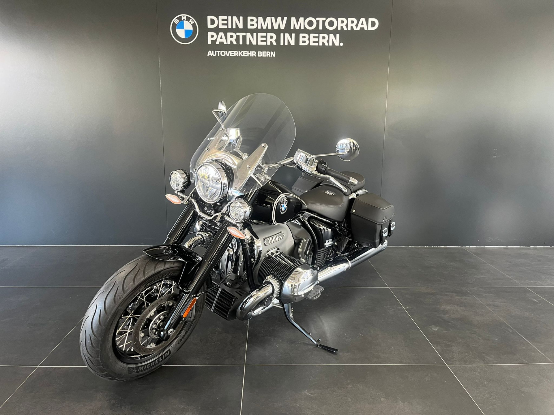 BMW R 18 Classic-image-1