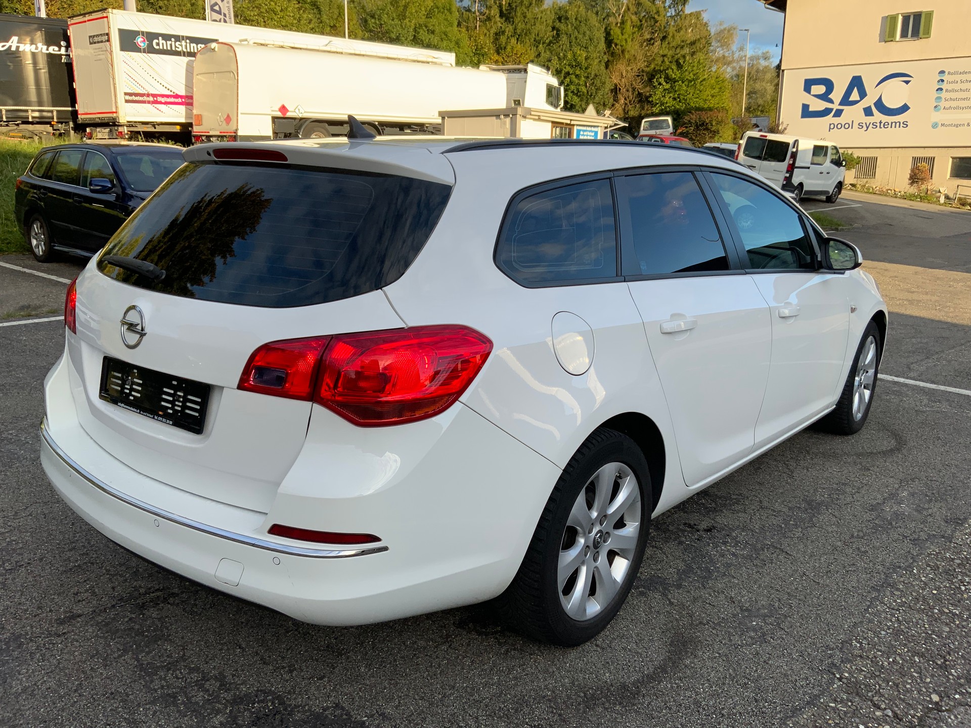 OPEL Astra SportsTourer 1.6 CDTi ecoFLEX Drive-image-3