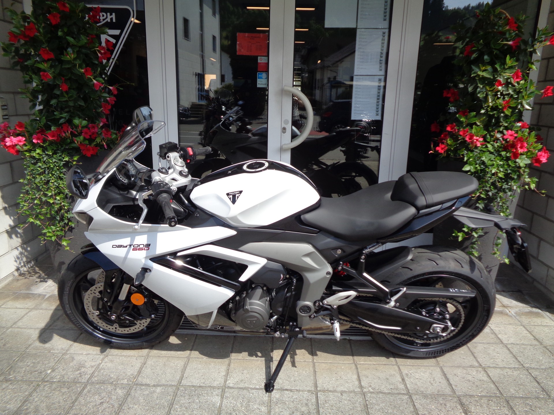 TRIUMPH Daytona 660 (35kW)-image-3
