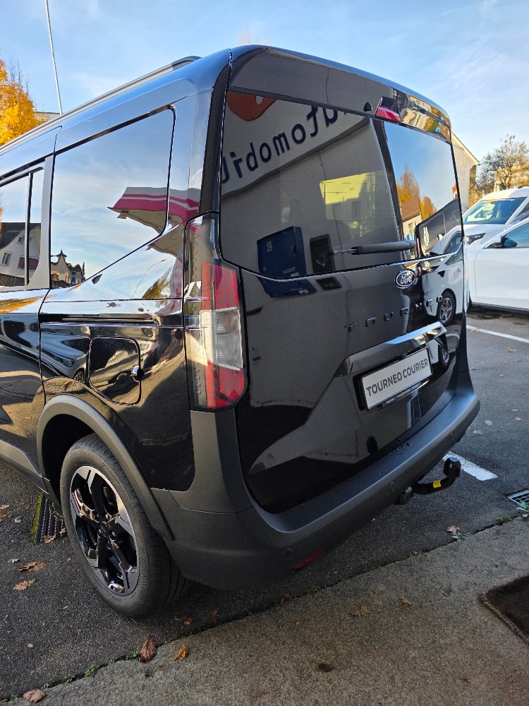 FORD Tourneo Courier 1.0 EcoBoost Active Automat-image-8