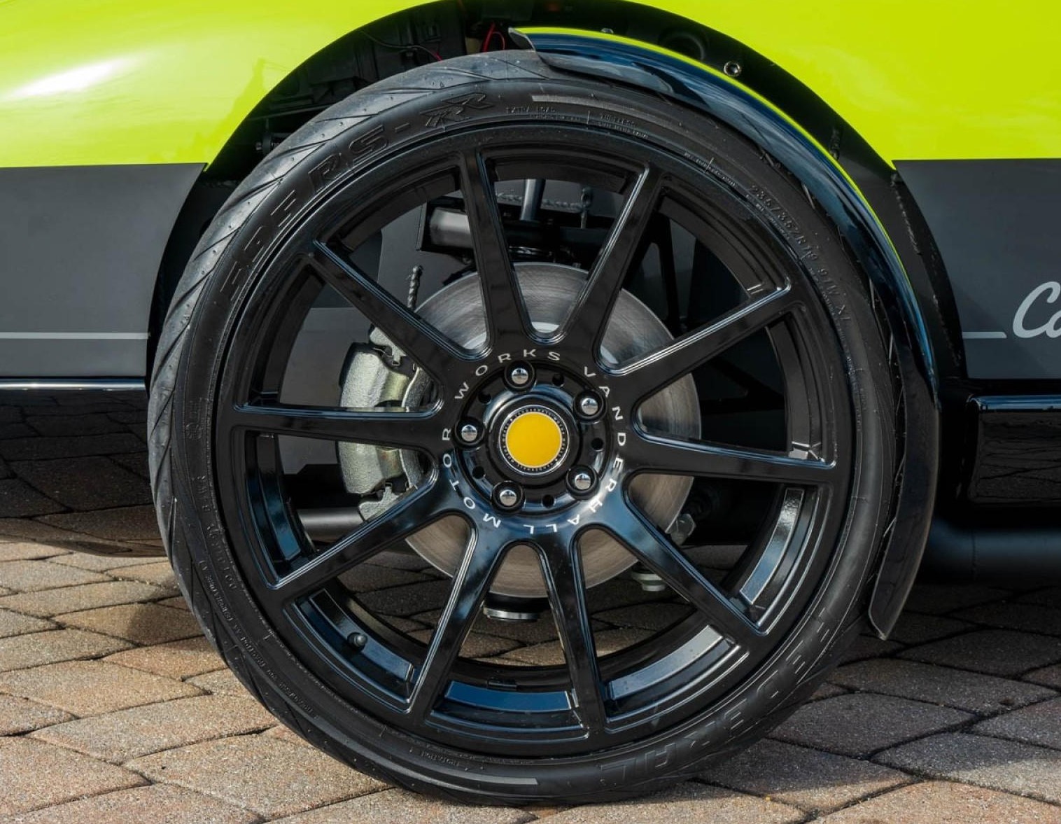 VANDERHALL Carmel Black Jack-showroom-element-3
