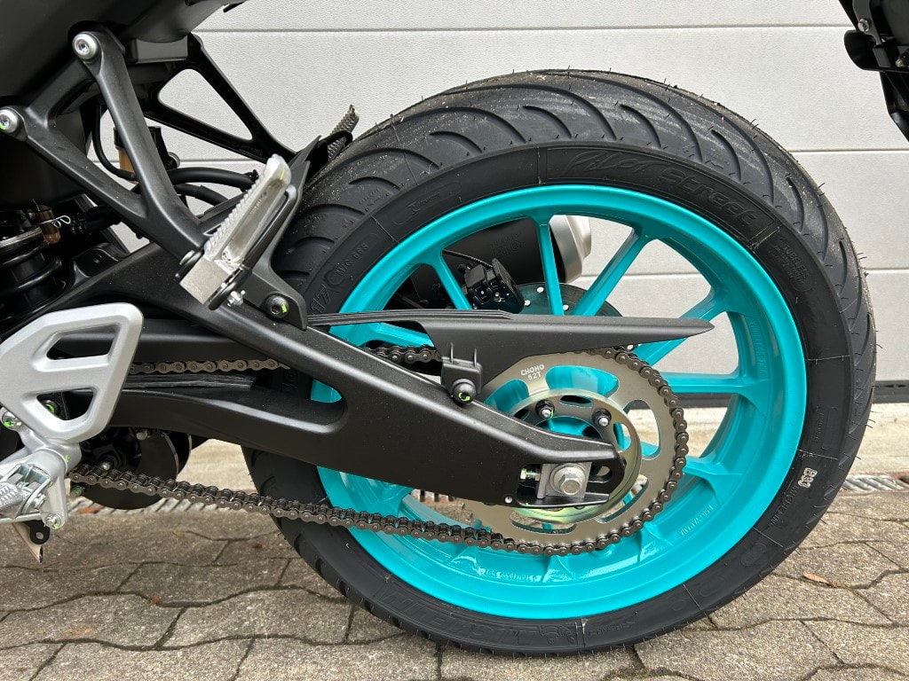 YAMAHA MT 125-image-8