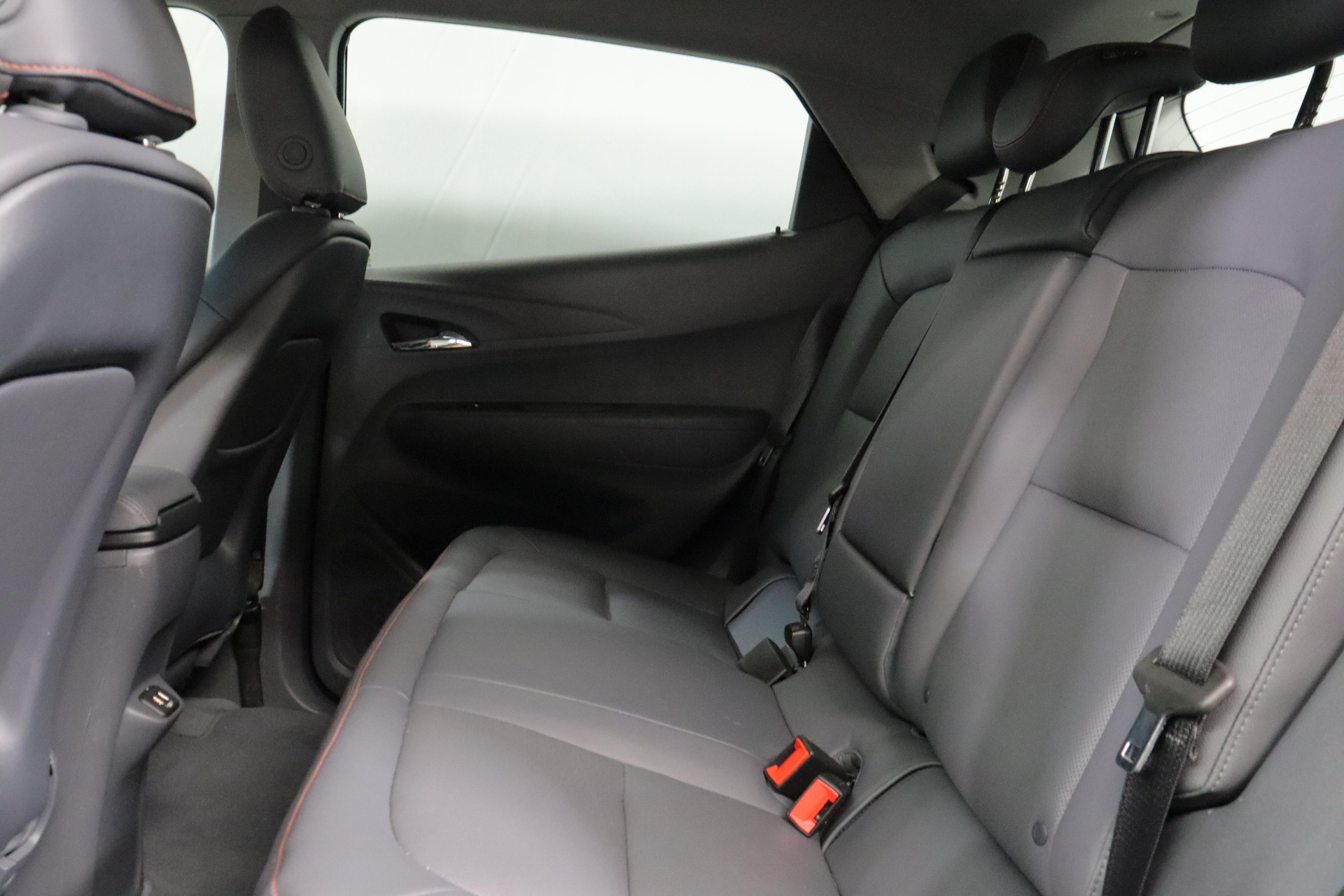 OPEL Ampera-e Electric Excellence-showroom-element-2