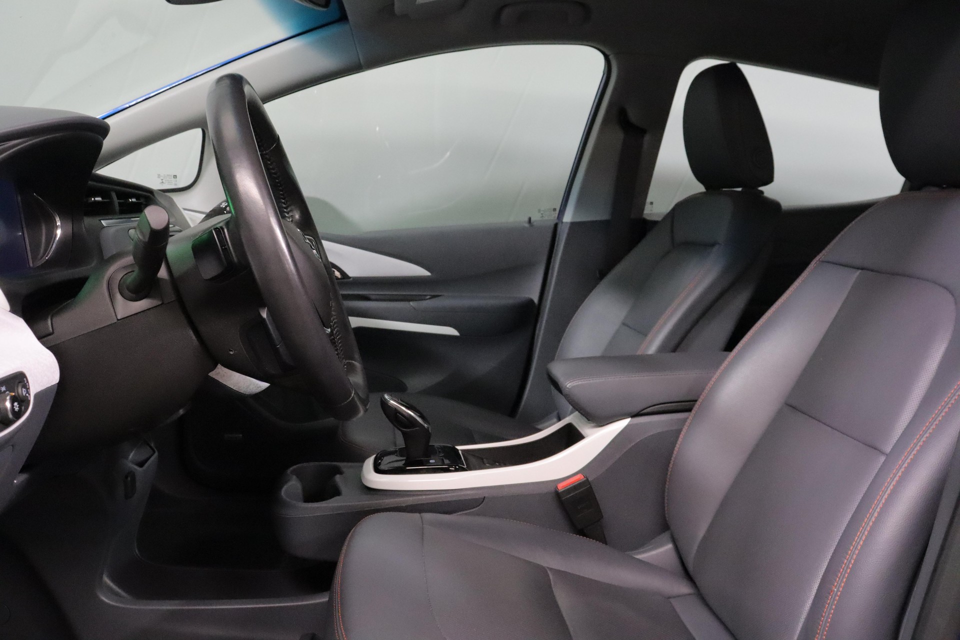 OPEL Ampera-e Electric Excellence-showroom-element-3