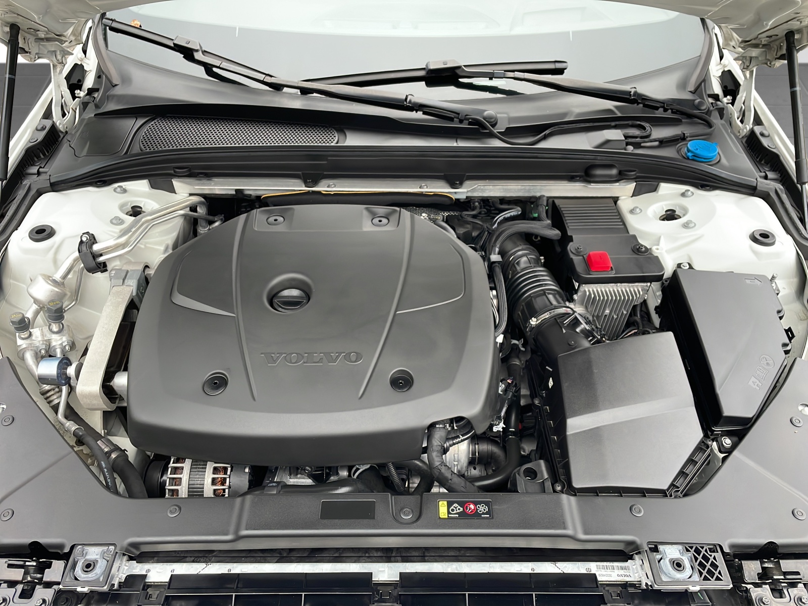 VOLVO V60 T6 AWD R-Design Geartronic-image-19